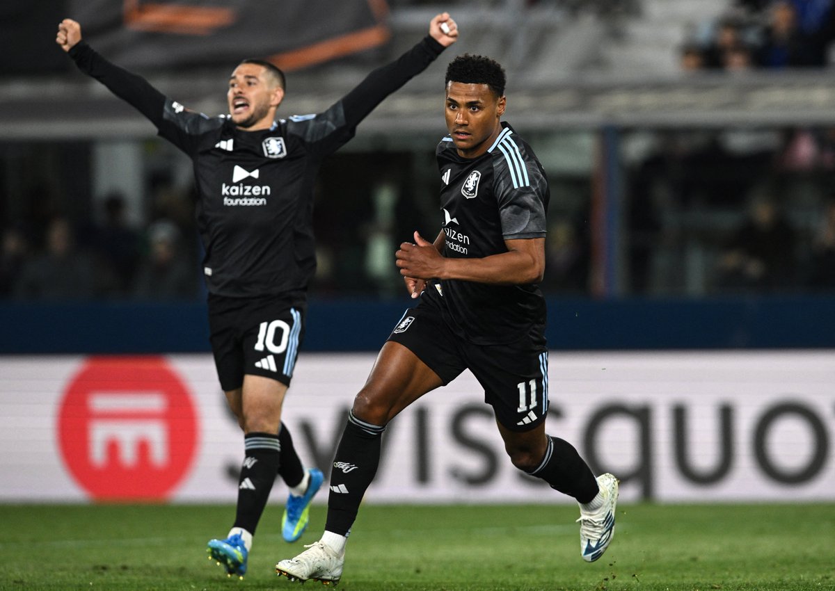 أستون فيلا يعود بفوز مهم من ميدان بولونيا 3 - 1 في ذهاب ربع نهائي الدوري الأوروبي 