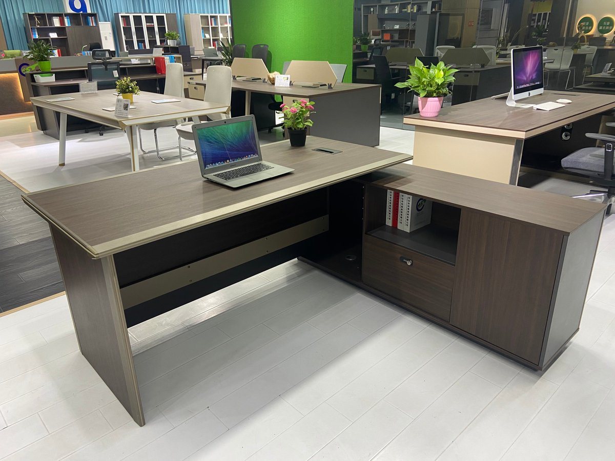 abserkers's tweet photo. Level up your workspace with minimalism!  A sleek laptop, potted succulent, and monochrome notebook = focus + calm. Ditch clutter, boost productivity—your desk (and brain) will thank you. #OfficeInspo #DeskSetup https://t.co/48HJoQLPul