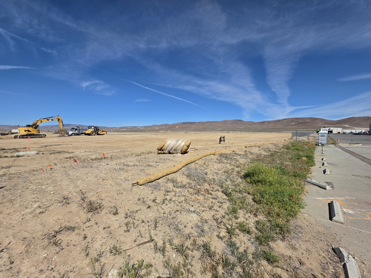 Traveler tweet media