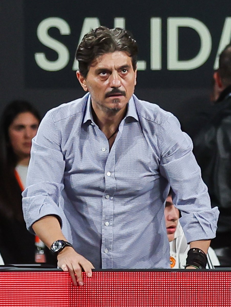 Green Watch tweet media