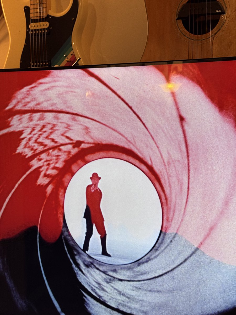 Red 🎸 tweet media