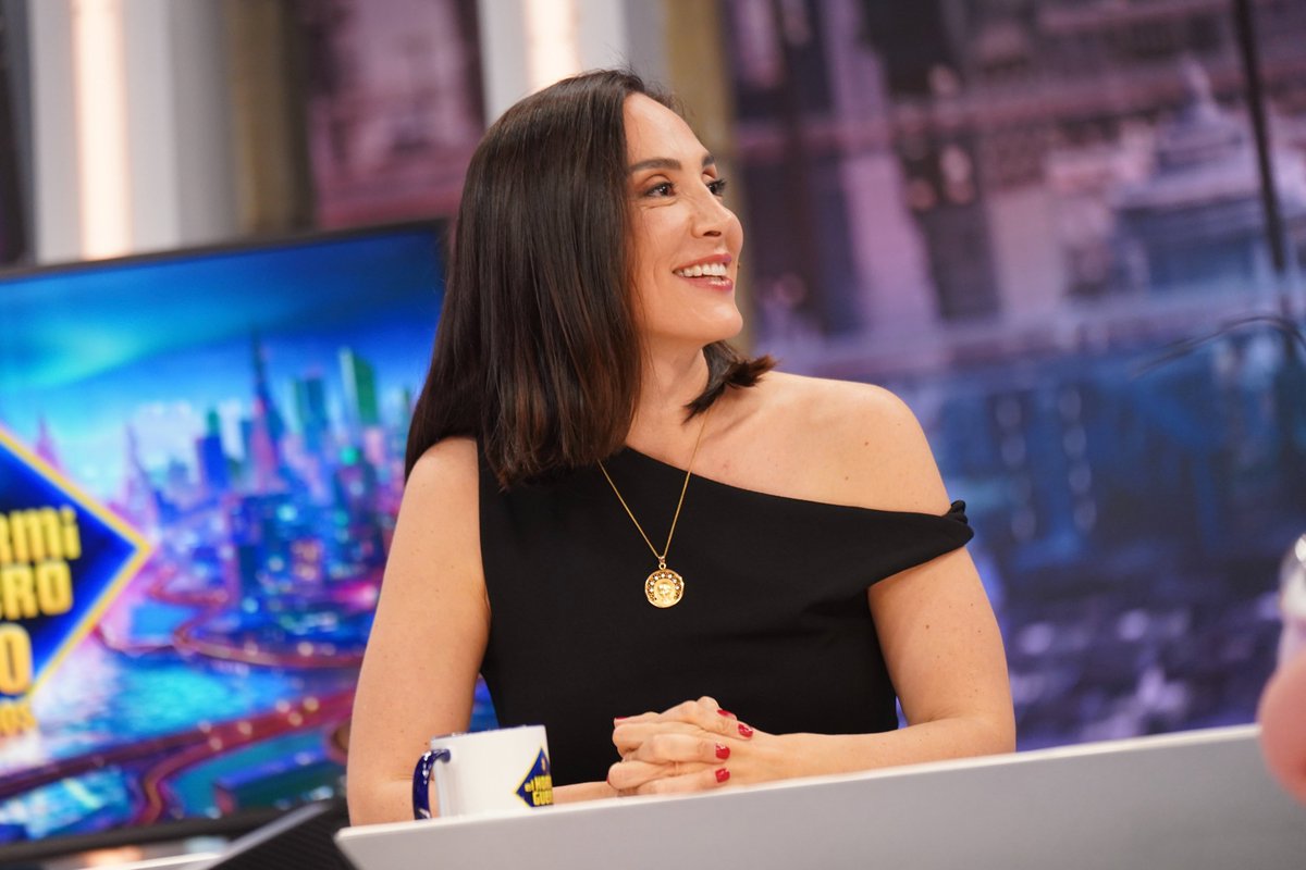 El_Hormiguero's tweet photo. Tertulia de actualidad con Pablo Motos, @cristina_pardo, @Tamara_Falco_, @nuriarocagranel y Juan del Val #IliaTopuriaEH https://t.co/KlSbf4Wj9U