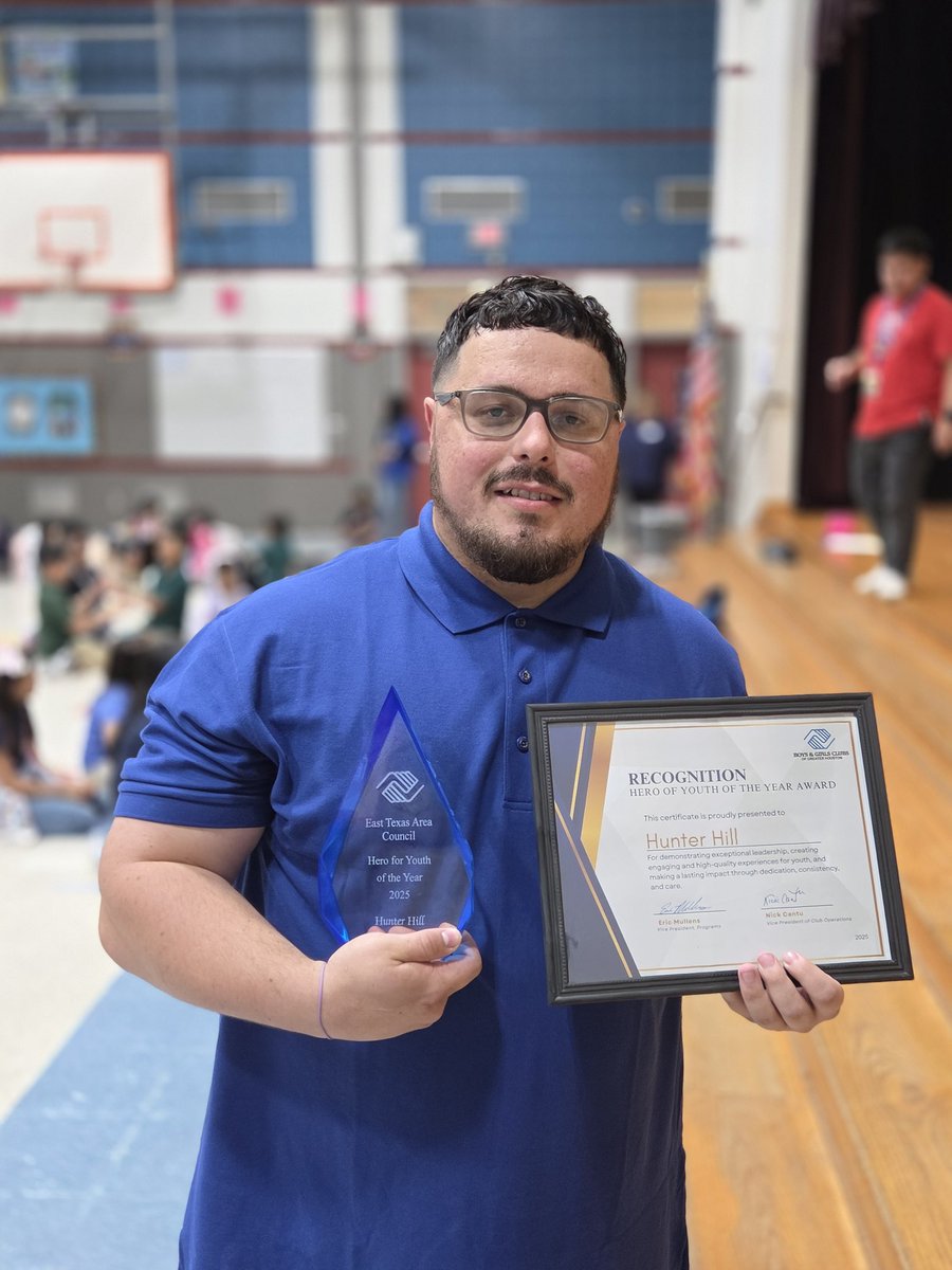 BuffaloCreekPTA's tweet photo. Congrats to one of our biggest supporters, @bgcghouston staff member Coach Hunter. He received the inaugural #TexasHeroforYouthDevelopmentAward. As 1 of 4 recipients, he was chosen to represent the South. His partnership with our PTA is truly appreciated. @Buffalo_Creek1 https://t.co/hkqP69fdJf