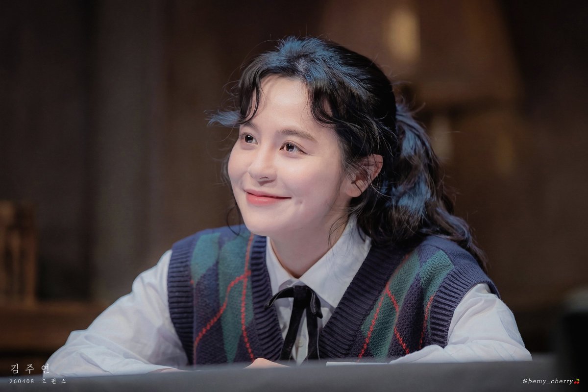 체리를 담는 지수 tweet media