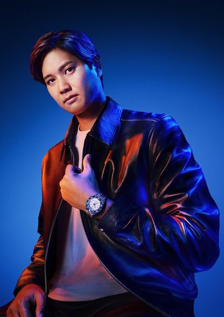 Seiko should hire the photographers of BOSS because this is a no 😂
