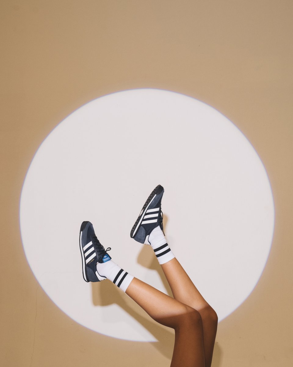 terryfoxfr's tweet photo. Votre paire préférée est de retour 💙👟
Procurez-vous les emblématiques chaussures adidas Orion que Terry Fox portait lors de son Marathon de l’espoir.
🏃 Magasinez maintenant : https://t.co/hVYCNfczLf
Tous les profits soutiennent la recherche sur le cancer au Canada 🇨🇦 https://t.co/NQD6PAu1na