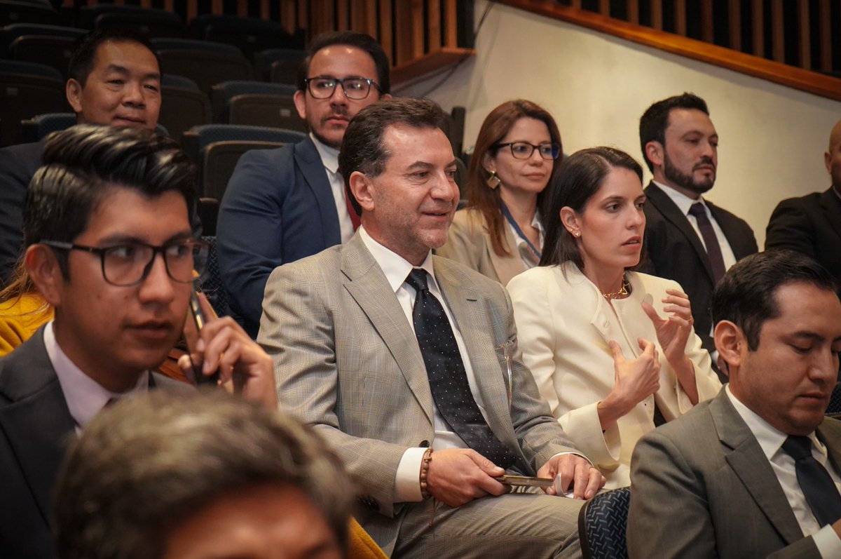 Corporación Eléctrica del Ecuador tweet media
