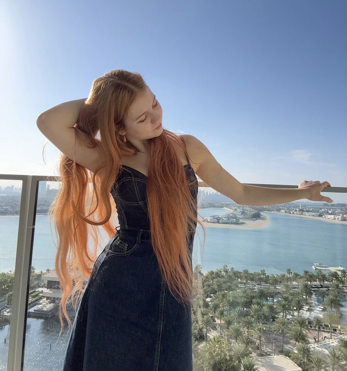 𝐬𝐨𝐩𝐡 tweet media