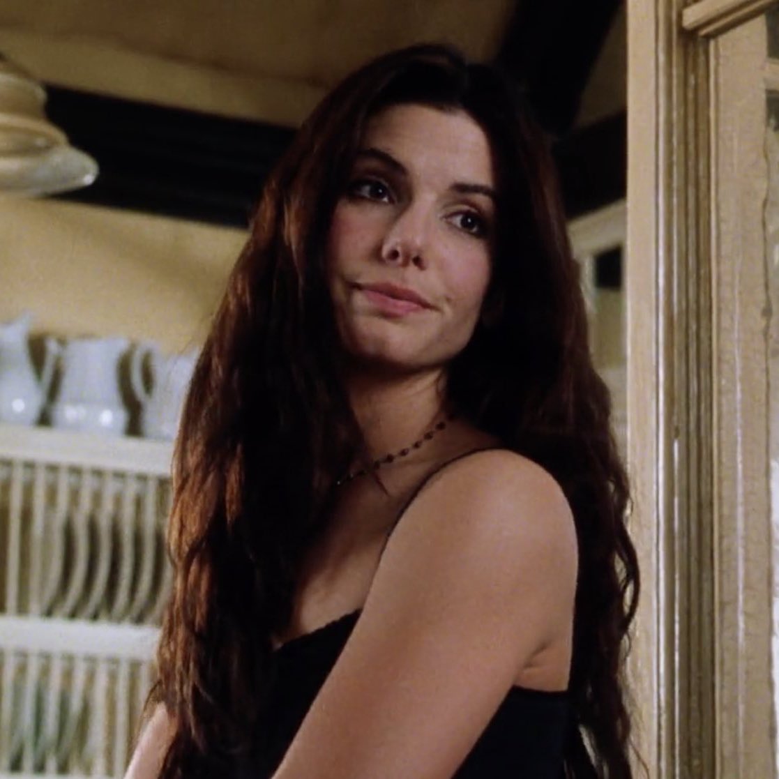 Sandra Bullock Source 🪄 tweet media