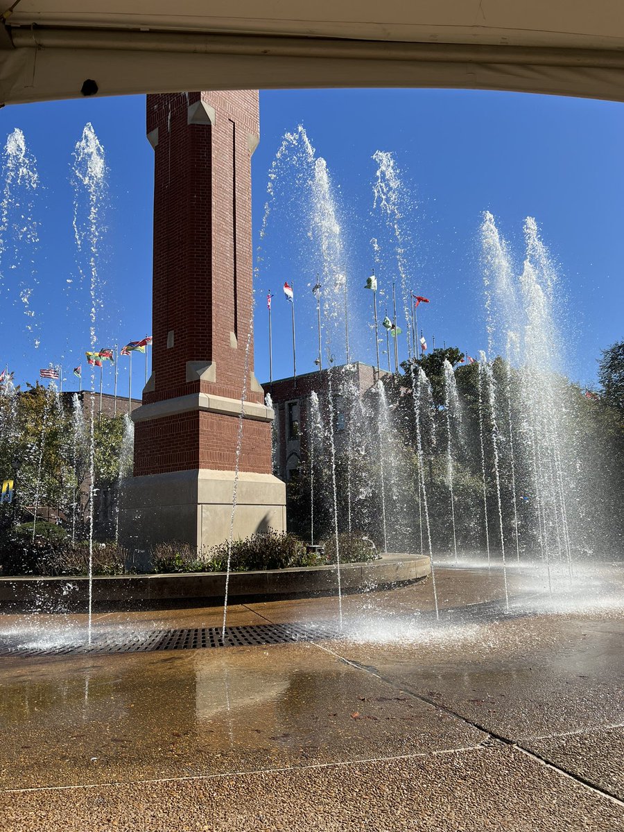 Still time to give! #SLUGivingDay crowdfunding.slu.edu/slu-giving-day…