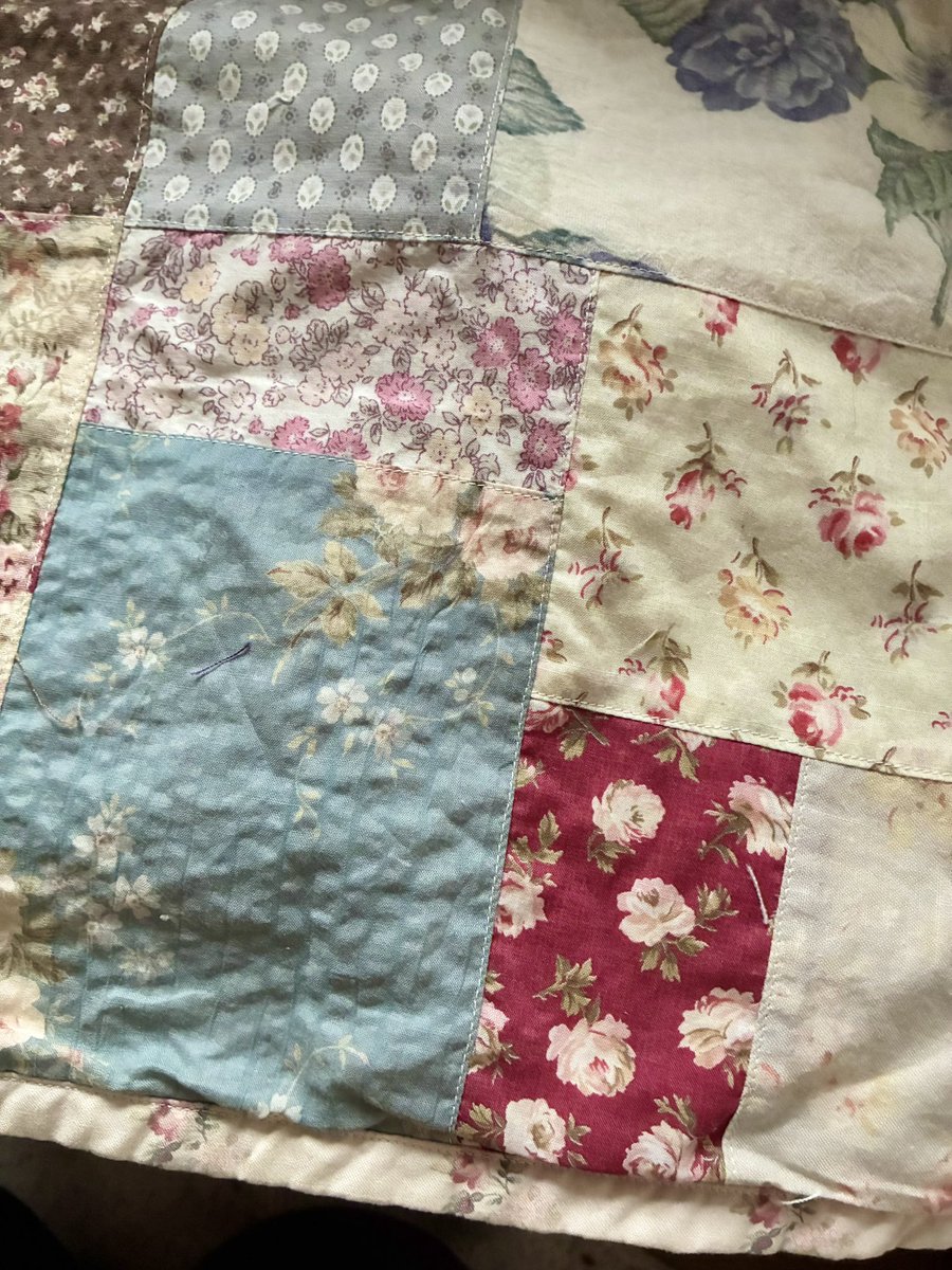 ラテルネ Laterne tweet media