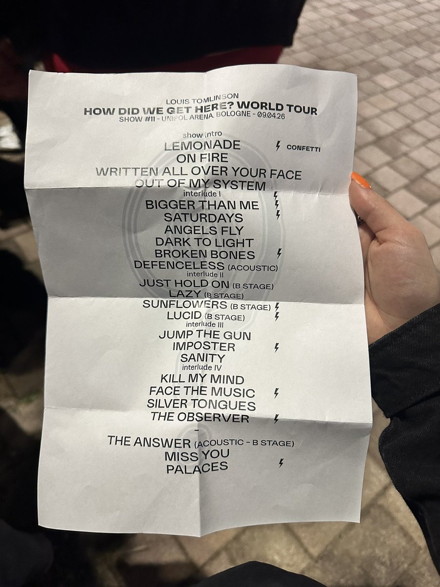 E 🪩 ⸮¿ | oasis ‘25 tweet media
