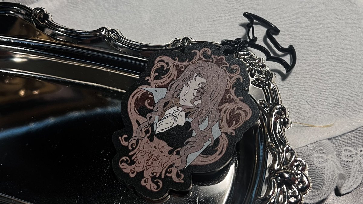 𝔳𝔞𝔪𝔭𝔦𝔯𝔢. tweet media