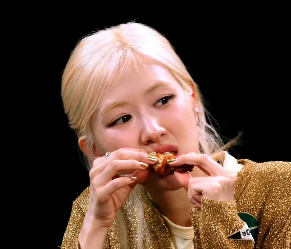 rkfeed's tweet photo. them taking the biggest bites off the spiciest wings from hot ones 😭😭 https://t.co/qPCy2yS7Ug