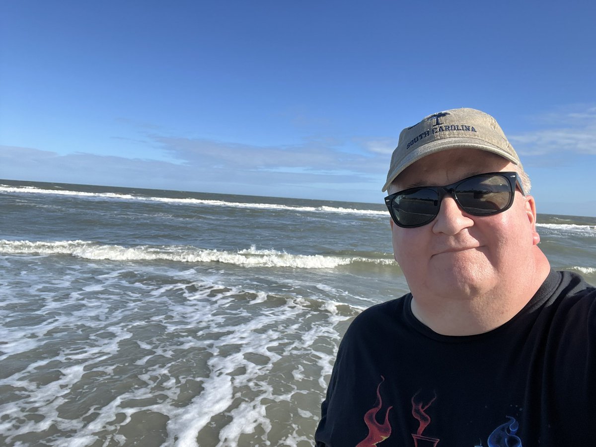 JeffOShields2's tweet image. #VacationMode 🌊 🏝️ 🌞 
#SpringBreak2026 #mroshieldsvacations #HiltonHeadSC