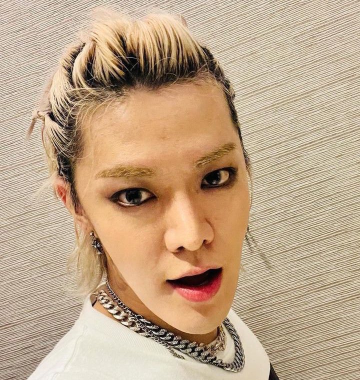 elly 🪼🪭 VAI VER O BTS tweet media