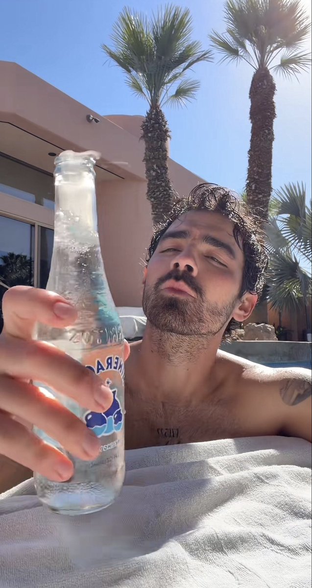 Pri 💫 tweet media