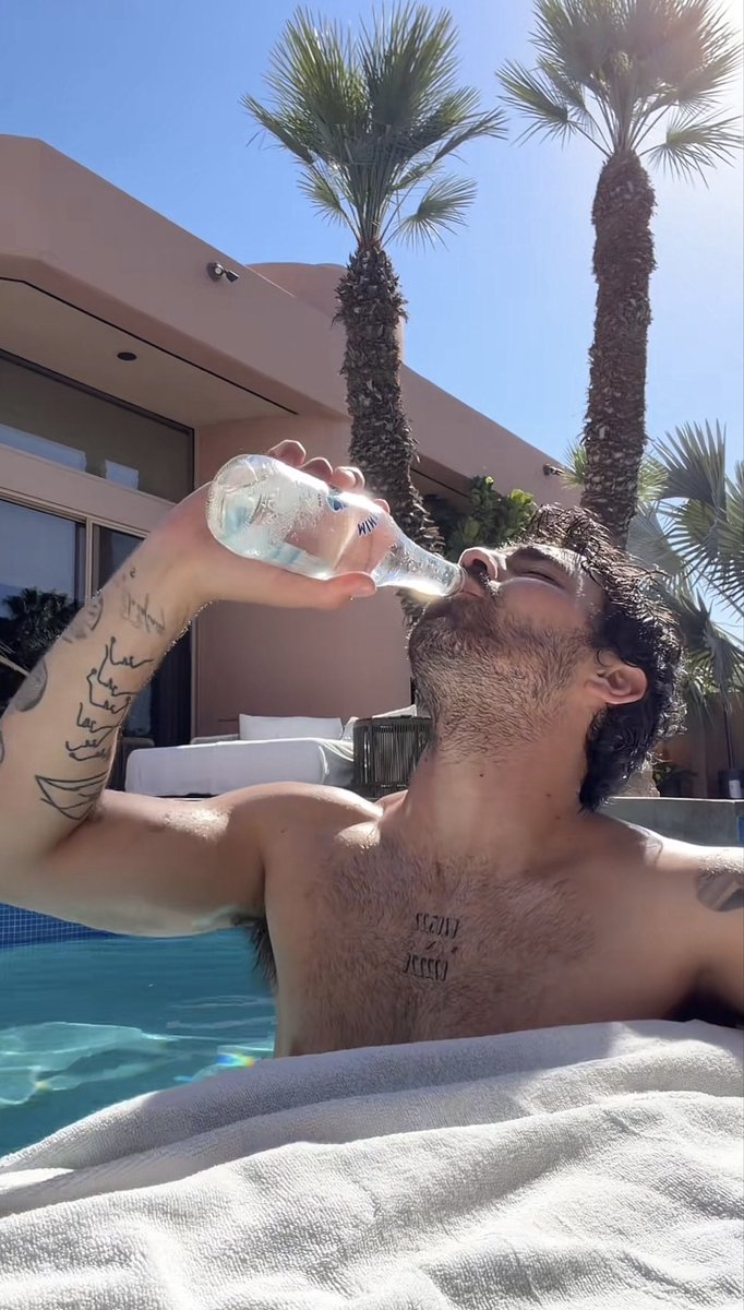 Pri 💫 tweet media