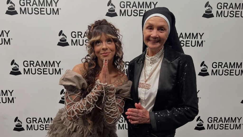 Melanie Martinez Brasil tweet media