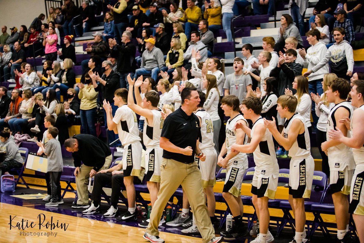 CoachZenker's tweet photo. 28 years doing anything is a LONG Time.  Deciding its time to stop doing what you truly LOVE is really hard.  Over 600 games coached and memories for a lifetime.  To everyone who was a part of the ride since 1999... you are loved and appreciated. #Family Colossians 3:23 https://t.co/GH7jq3wy7l