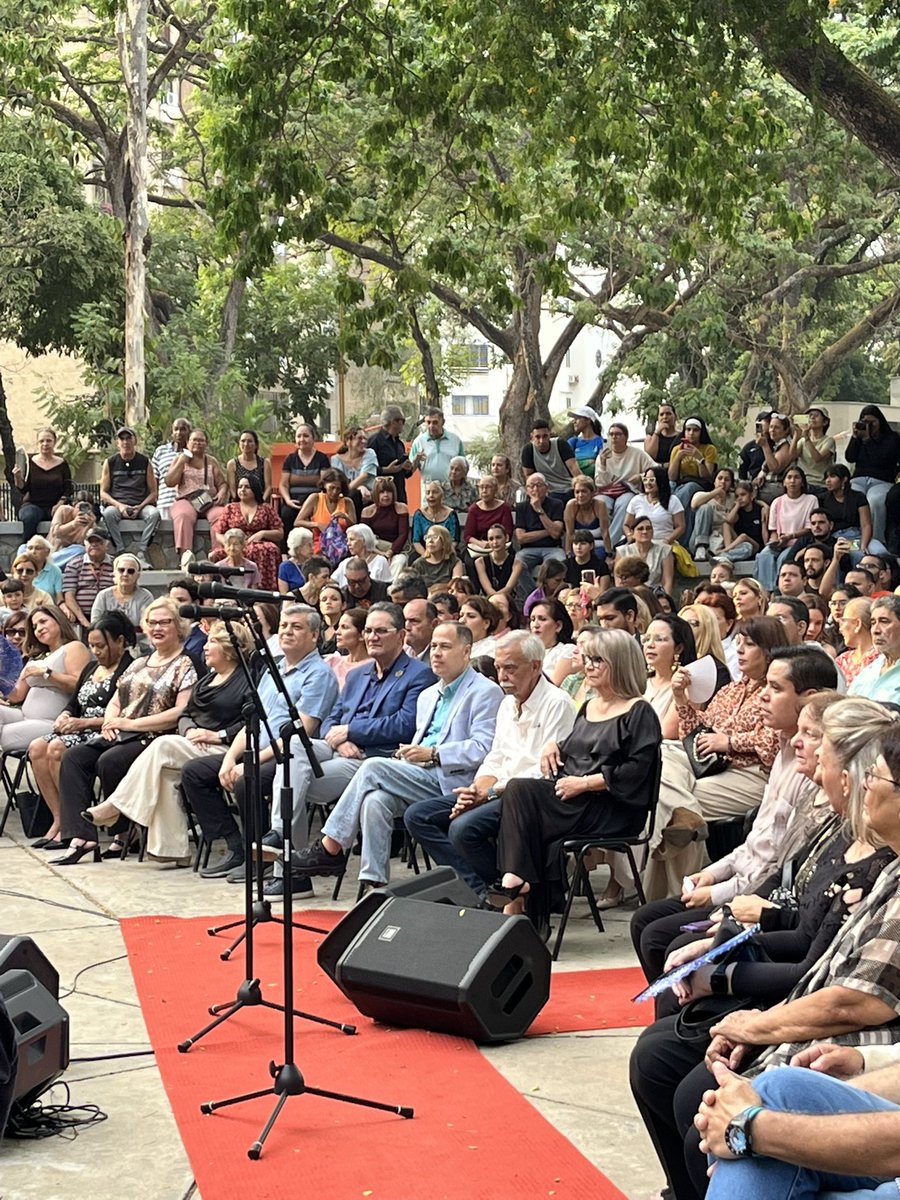 Universidad de Carabobo tweet media