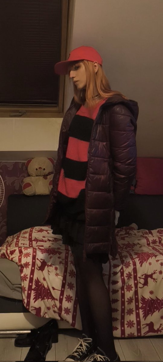 PH0ENIXOXO's tweet image. There's no way to get my legs to be thin unless I'm under BMI 10 it seems