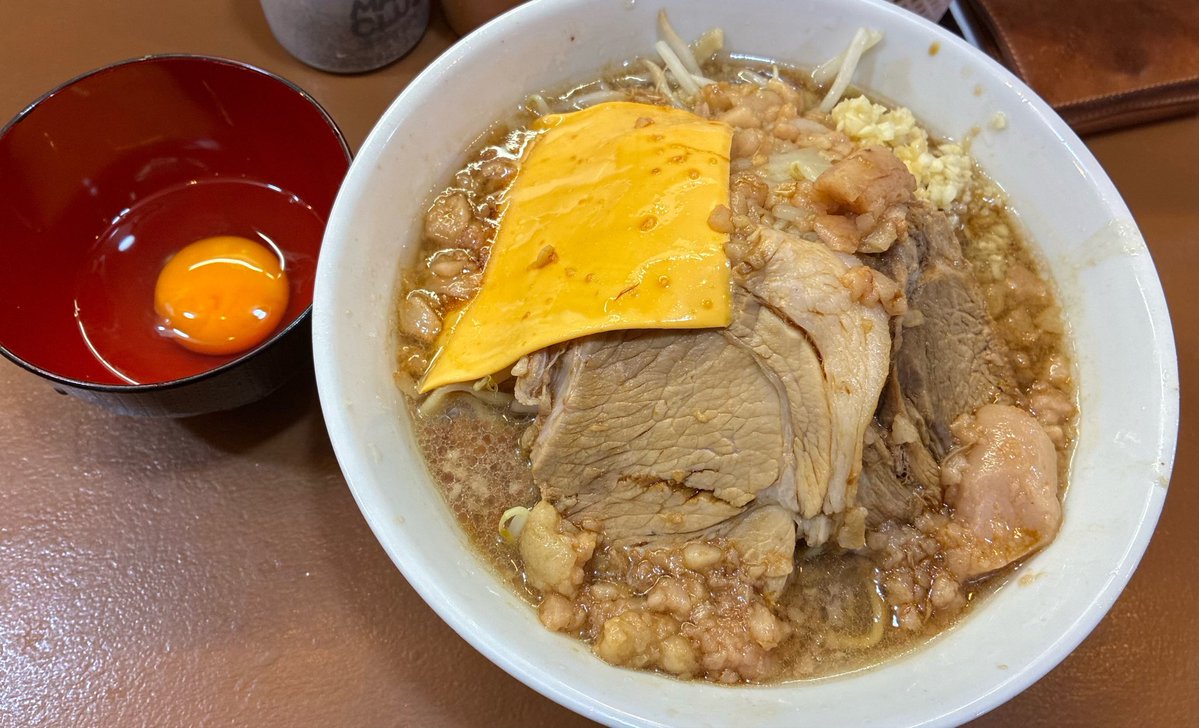 70kg切れないのでラーメン食べます tweet media