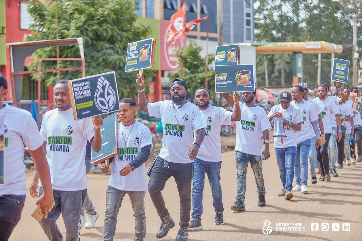 SimonKamala9's tweet photo. Stand-Up Moanda !

A travers une action citoyenne, Stand-Up Moanda, organisée par la campagne Notre Terre sans Pétrole; en ma qualité d'activiste pour le climat, j'ai été honoré de remplir mon devoir citoyen :  celui de soutenir les communautés qui souffrent.

. https://t.co/lSbHOnkNRa