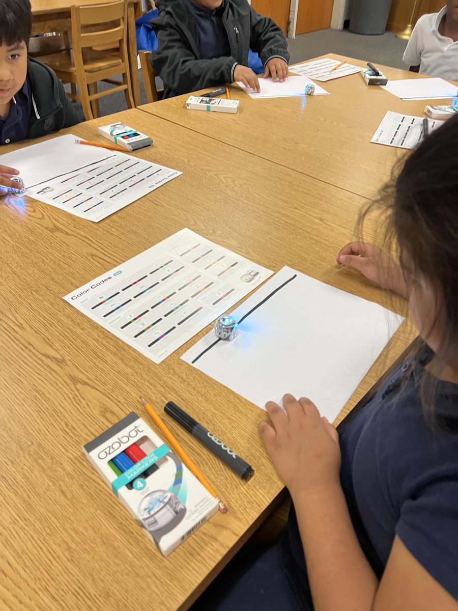 WeissLeadership_Library tweet media