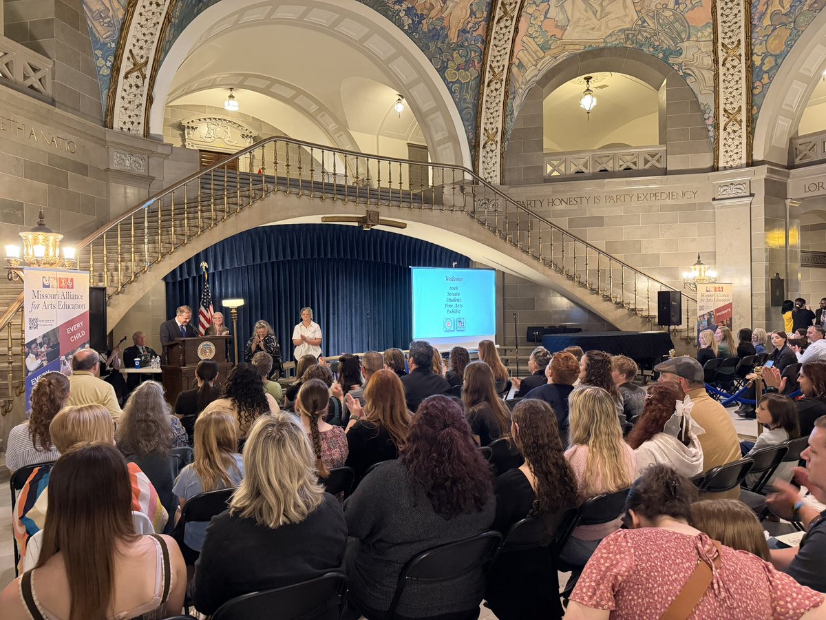 LtGovWasinger's tweet photo. Great to speak at the Missouri Senate Art Contest and celebrate some incredibly talented young Missourians. Their winning pieces will be displayed in the Capitol over the next year for everyone to see. Proud of these students and the creativity they’re bringing to our state. https://t.co/mH05KwslkH