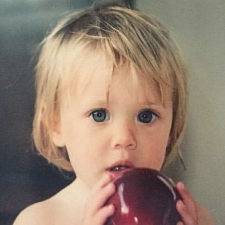 givlizbrey's tweet photo. imaginando um bebê loirinho assim e com olhos desse tamanho iguais aos da mãe 🩷 https://t.co/gWDtjm4di1