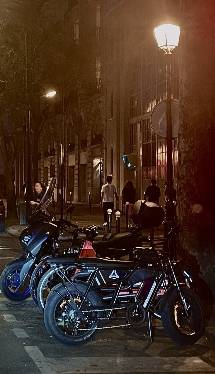 Llyaollya's tweet image. Everything keeps moving.
I’m about to lose everything.

Mother of two.
Running out of time.

Help or share.
gofund.me/010b3223e

#UrbanNight #LightAndShadow #GoFundMe #Urgent #Help