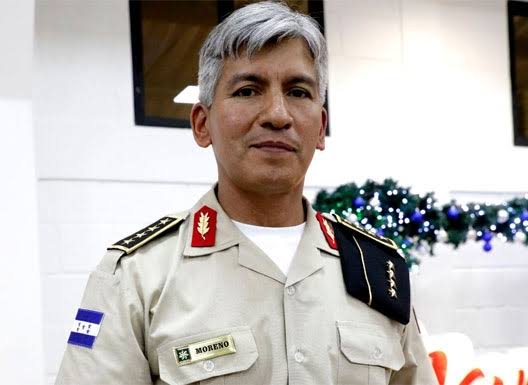 #NOTICIAS #CHTV 

👉🏻Cuestionan postura de Tito Livio Moreno Coello sobre decisiones en tiempos de crisis

Resulta llamativo que Tito Livio Moreno Coello interprete decisiones que no le correspondió asumir, pese a conocer de primera mano la complejidad de dirigir las Fuerzas