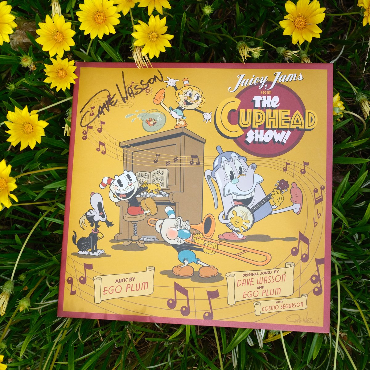 iam8bit's tweet image. Calling all animation fans! For April we're giving away 4 signed records! We have 2 Animaniacs records signed by Julie and Dave Bernstein, Tom Ruegger, and Paul Rugg. There are also 2 records for The Cuphead Show signed by Dave Wasson! 

Good luck! 

iam8bit.com/giveaways