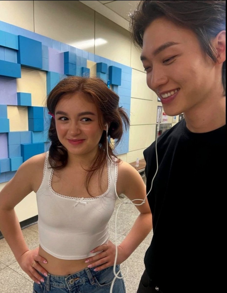 _alovsj's tweet image. Non è affatto scontato (purtroppo) che due co-star siano i primi fan della loro ship e continuino a servire così tanto il fandom. La professionalità di Anna e Sang Heon e il loro rapporto d'amicizia son qualcosa di stupendo 🥹 #xokitty