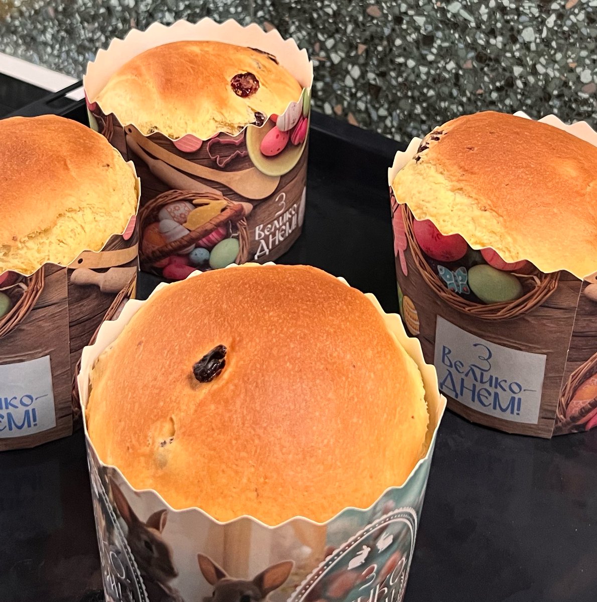 перша ластівка tweet media