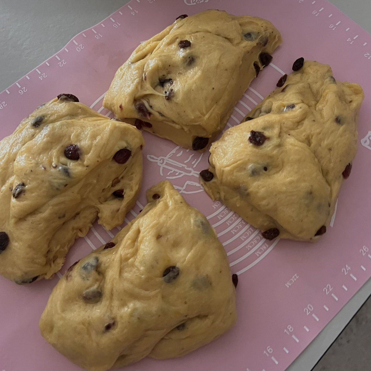 перша ластівка tweet media