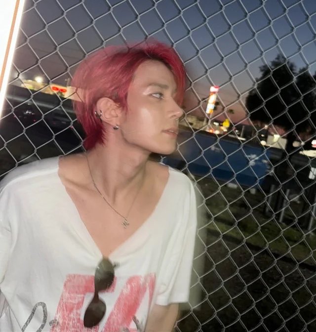 EVAN BASE tweet media