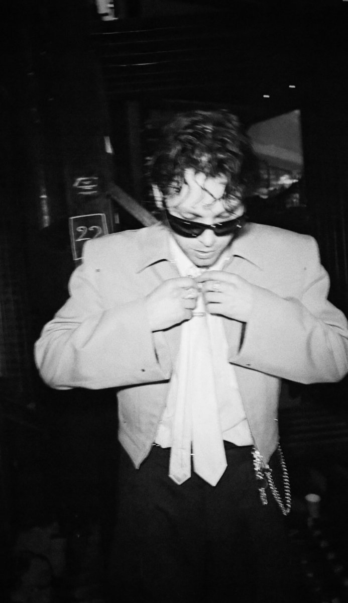 brooke ᯓ★ tweet media