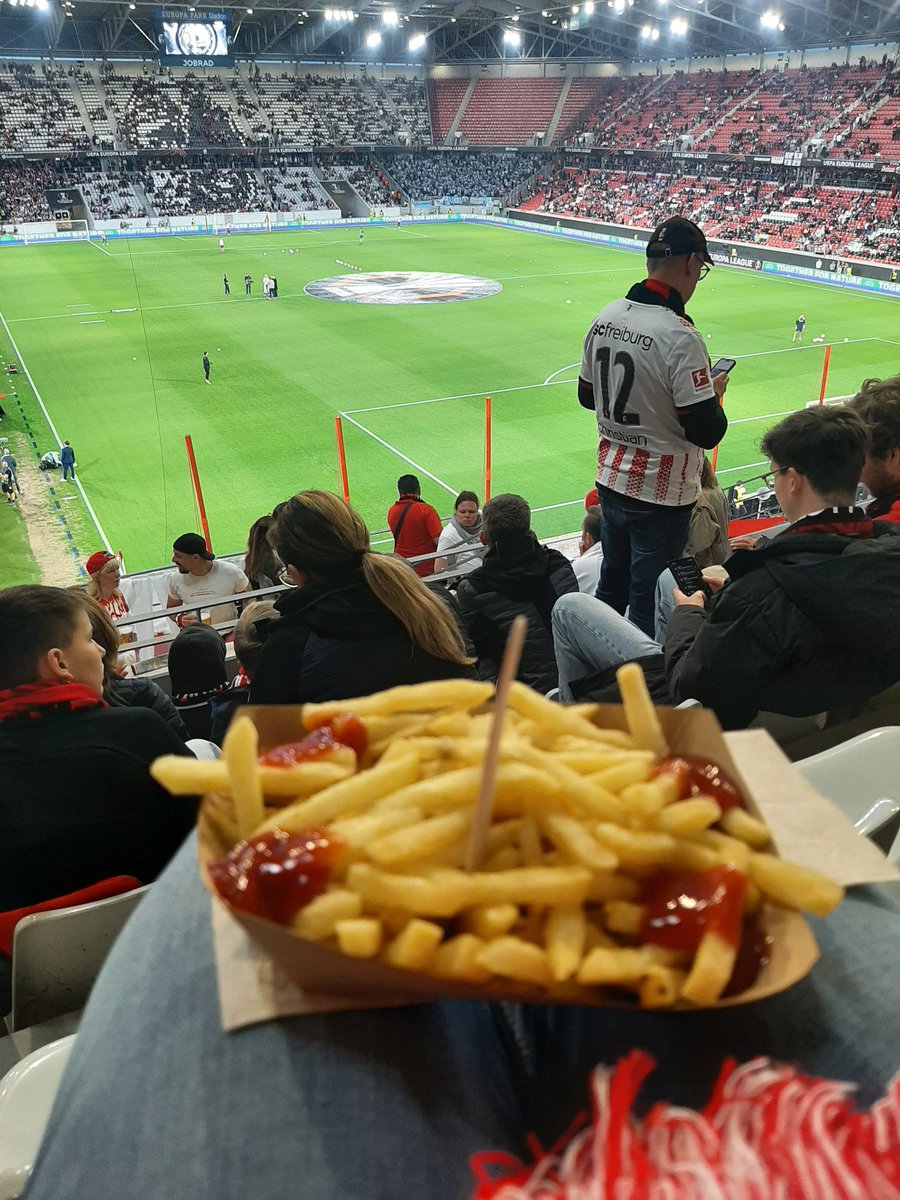 Sabine Trit🐈🏒⚽️ tweet media