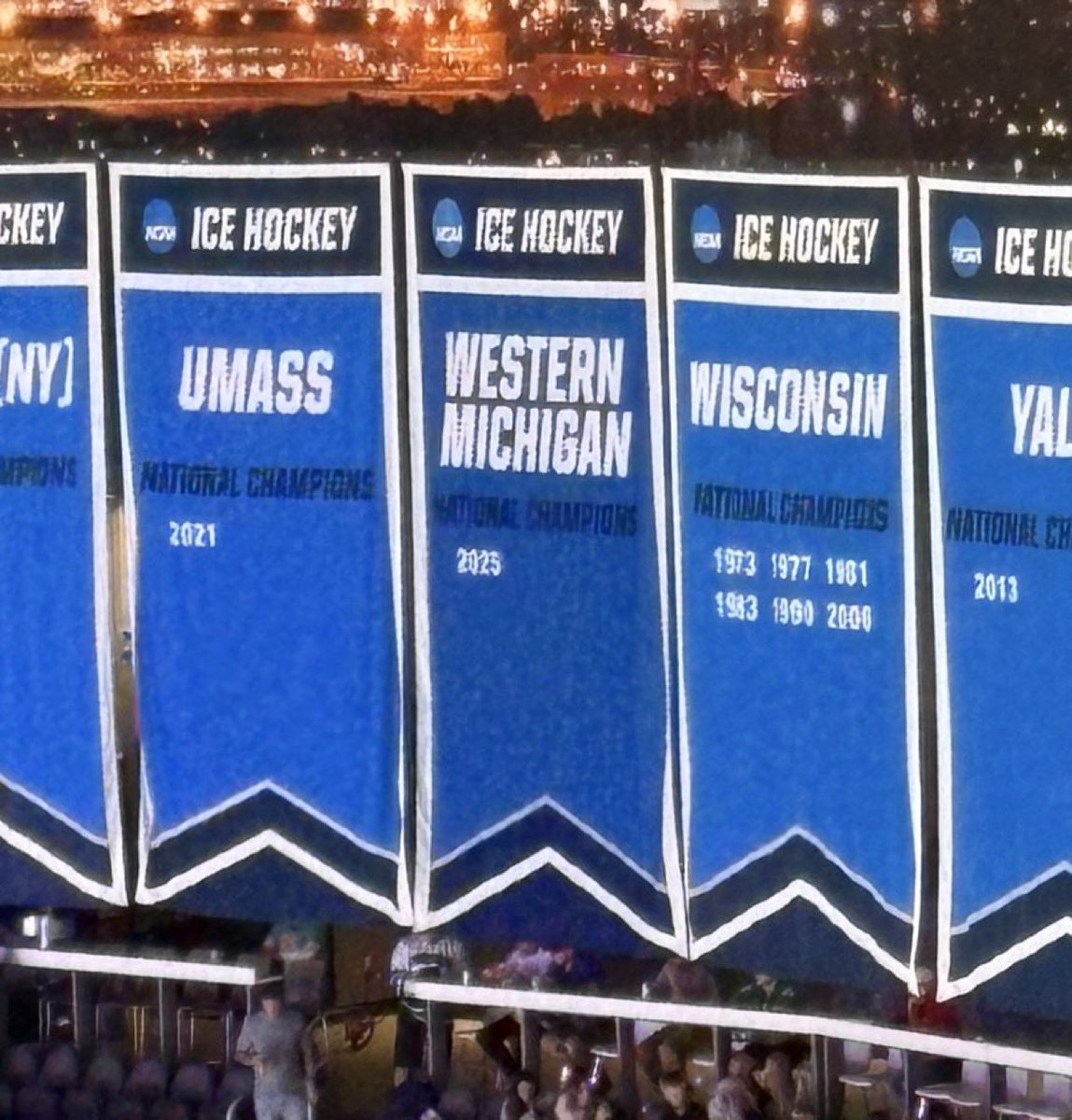 jawwatts's tweet photo. You love to see it. @WMUHockey #BroncosReign 🐴🏒🥅🤎💛 https://t.co/UKp5mx9eZP