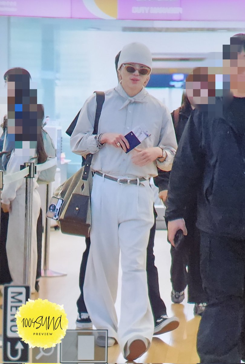 1004syna's tweet photo. 260410
오늘도 열일하는 기럭지
#위너 #강승윤 #seungyoon #WINNER @official_yoon_ https://t.co/AAMQjpbXva