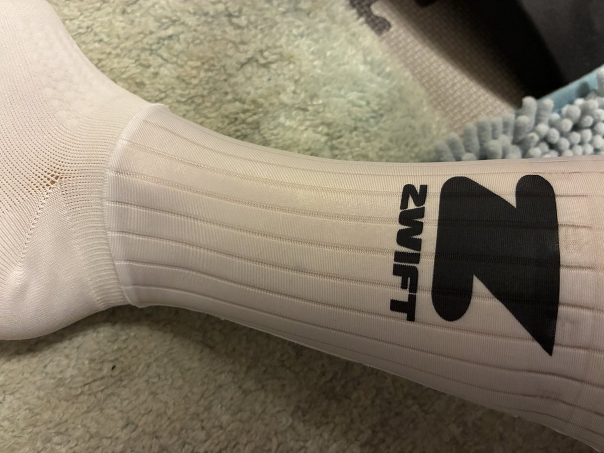 ながきち tweet media