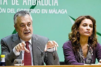 Por lo que sea esta foto María Jesús Montero no la ha metido en el vídeo.

Como se le ha pasado sin querer, vamos a compartirlo y se lo recordamos para que en el próximo vídeo la incorpore 😉
