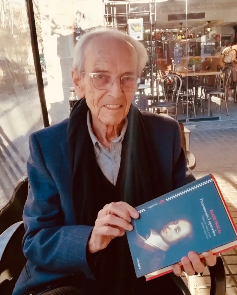 ADESIARA EDITORIAL tweet media