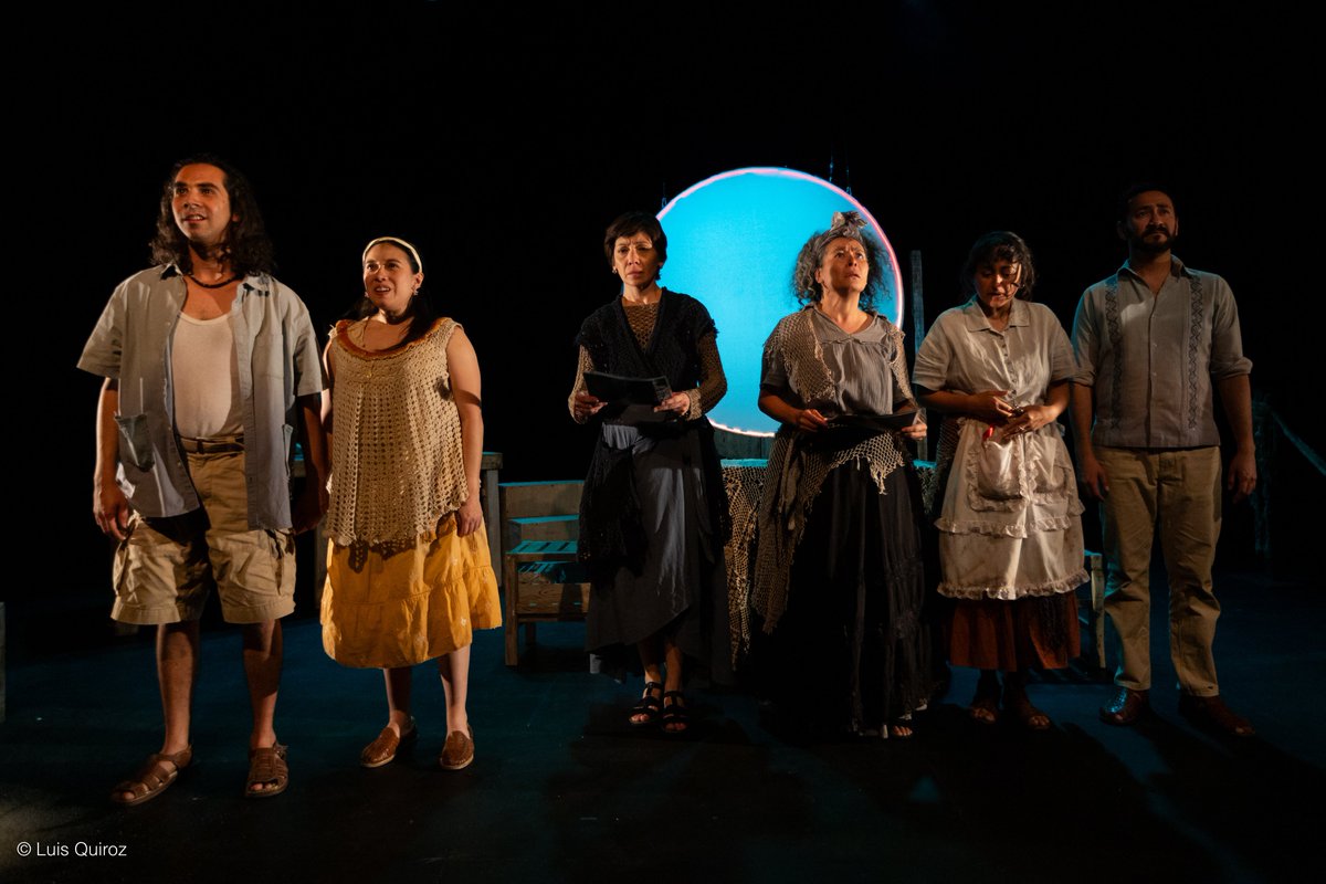 Helenico's tweet photo. ¿Qué queda cuando la luz se va? "El Eclipse" nos habla de lo que heredamos, de lo que se rompe, de lo que sobrevive.

¡Hoy cierre de temporada y develación de placa! 

🗓️ Martes a jueves, 20 h
📍Foro La Gruta 

Boletos disponibles.

🎫 https://t.co/mQKnPfkI53 https://t.co/dV7GxFsm0W