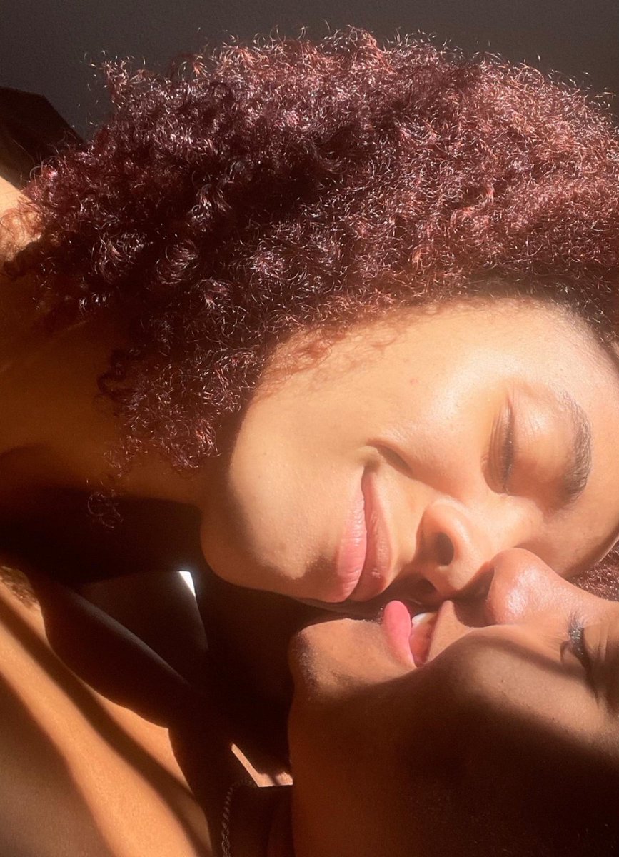 o maior casal de negras lésbicas do mundo sendo minha mulher e eu
