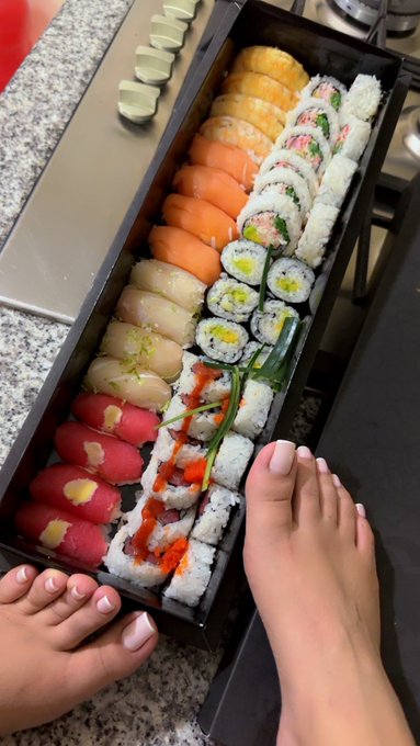 Kassie Monteiro - Ur fav food, and my sushi 🥰 Bon appetite ✨ https://t.co/BbrDyfpTZm Bookings (VC-Customs) https://t.co/c1dEpPaHMt