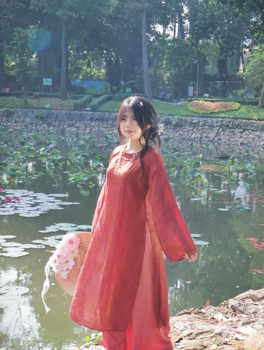 Elise Marie tweet media