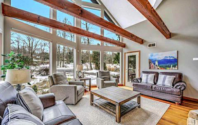 PoconoHFM's tweet photo. SPLIT ROCK, LAKE HARMONY
2 LAND PARCELS INCLUDED!
This spacious cedar & glass POCONO MTN home offers stone FP,  hard wood floors. Total land acreage in this ski town is 1.32 acres and offers 3 BR, 4BA, Sleep-in loft. MINUTES to Lake, Golf, Skiing, Dining, Entertainment!
Info at: https://t.co/Sypt8BzfiW

#Pocono #realestate #Investor #NewYorkCity #Philadelphia #Masters #LehighValley #LakeHarmony  #SplitRock #ReMax #Century21 #Realtor #NJ